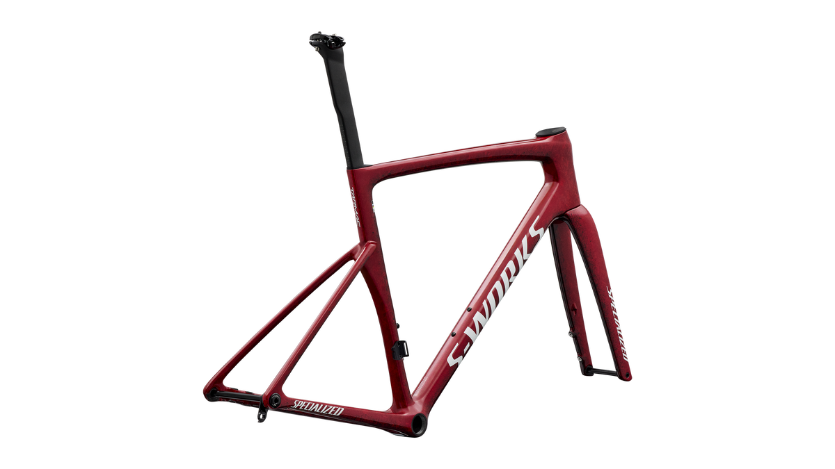 Gloss Vivid Red / Tarmac Black / White Silver Metallic